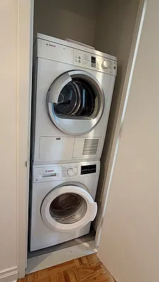 Laundry, photo 1
