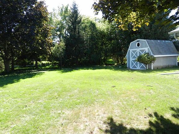 4th image of N64W24467 Ivy Ave