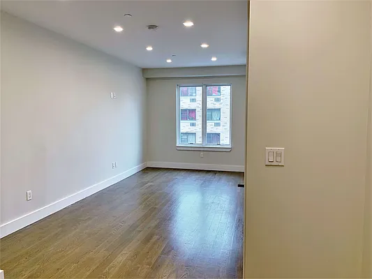 Rented by Bruma Realty LLC | media 19