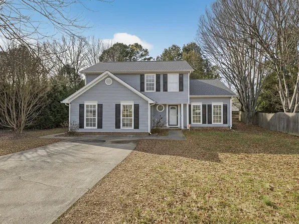 5204 Bentgrass Dr, Raleigh, NC 27610