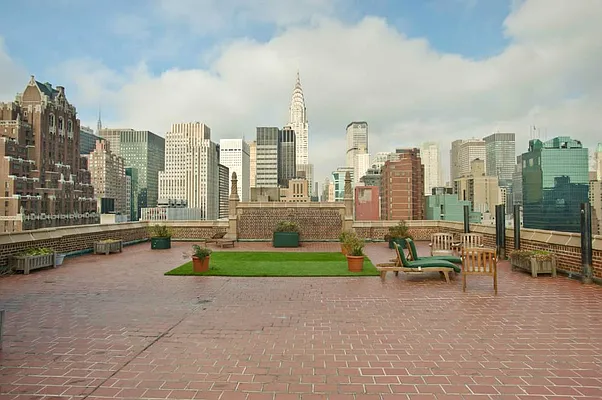 Sold by Town Residential | media 22