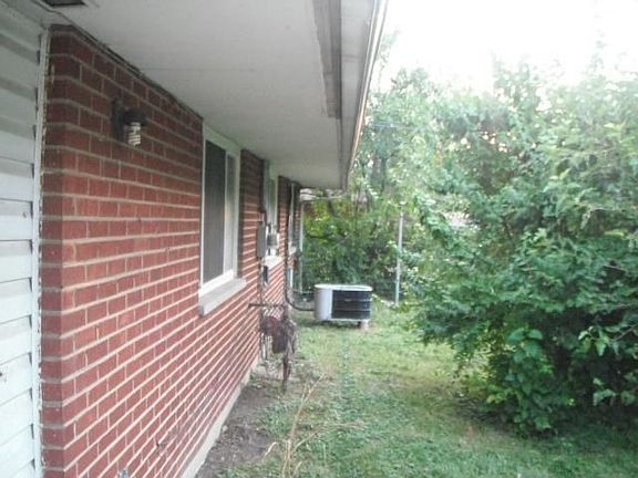 2nd image of 7991 Blackshear Dr
