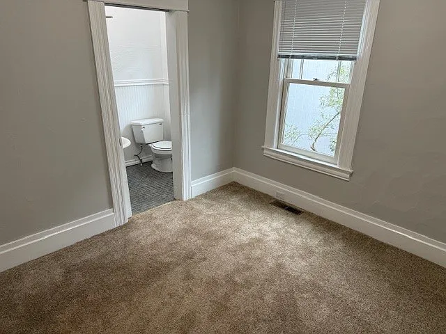 300 Brown St — Photo 8