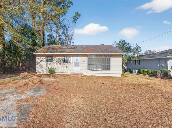 370 S 6th St, Jesup, GA 31545