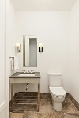 Bathroom 3, photo 1