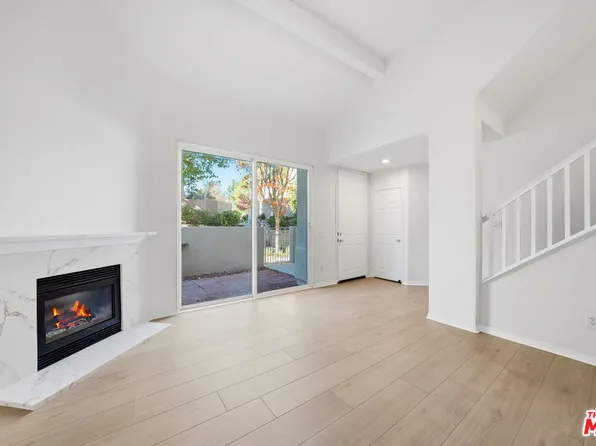 25715 Wagner Way Unit B, Stevenson Ranch, CA 91381