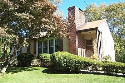 1st image of 381 Holme Ave