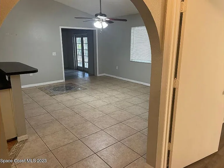 4030 Sheridan Ave — Photo 6