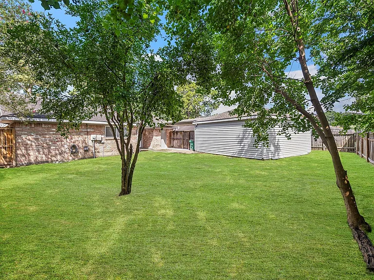 1015 Rock Canyon Dr — Photo 23