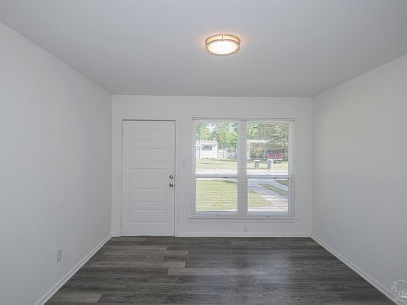 4th image of 825 Lucerne Ave