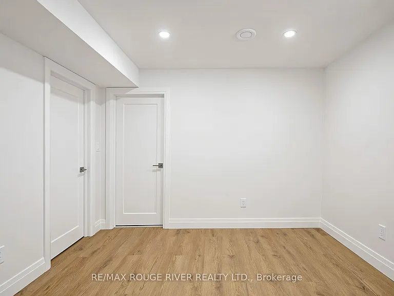 344 Centennial Rd #BASEMENT — Photo 26