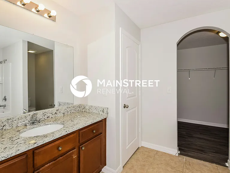 Main Bathroom