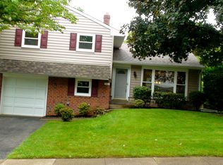 311 Columbia Pl, Broomall, PA 19008