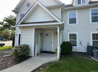 237 Ruth Ct, Middletown, NY 10940