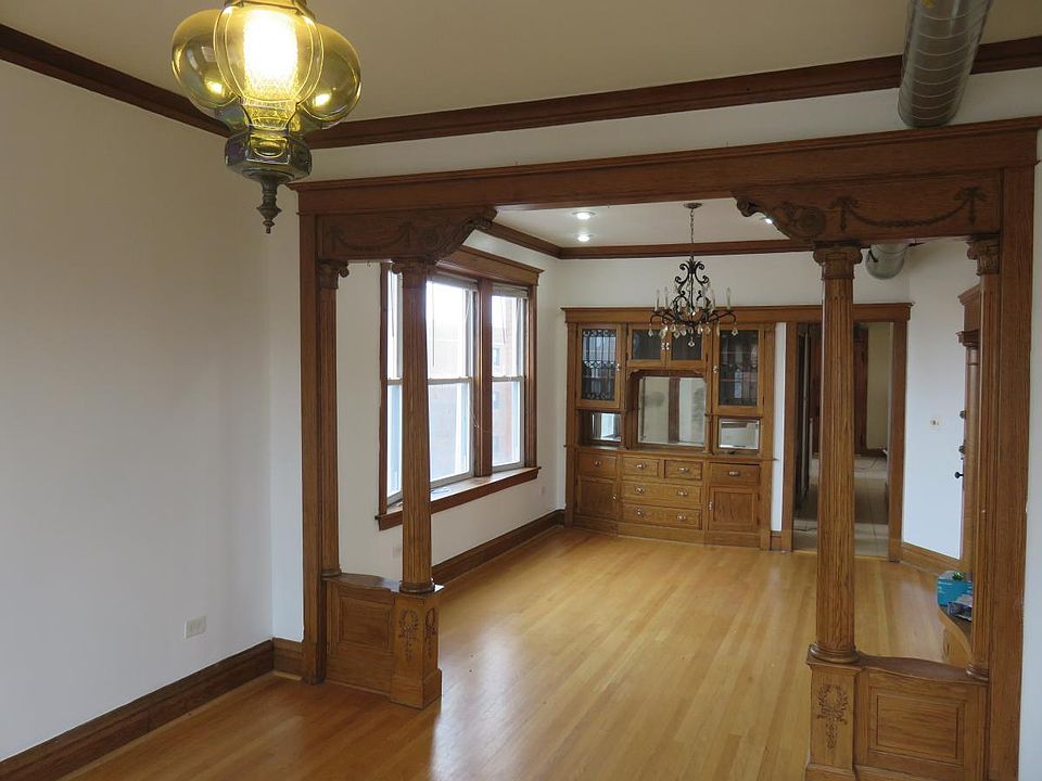 1st image of 1000 N Richmond St APT 3F