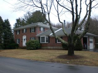 25 Terre Mar Dr, North Kingstown, RI 02852