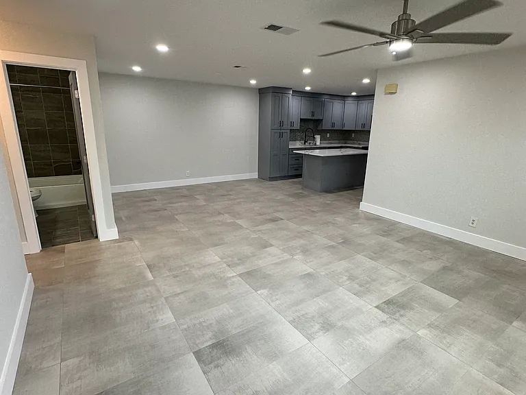 1025 Apollo Beach Blvd #E — Photo 8