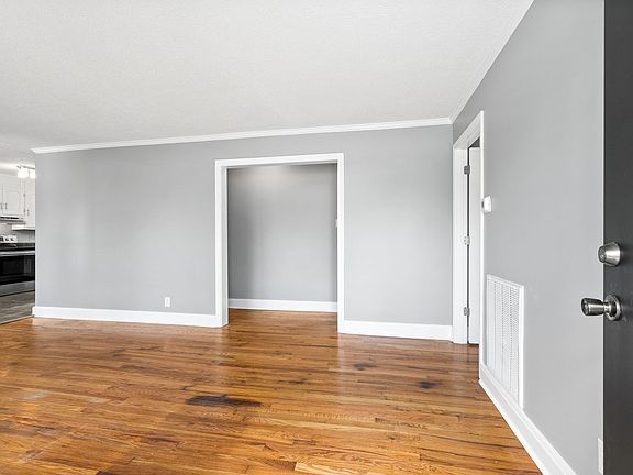 4th image of 13 Covington St
