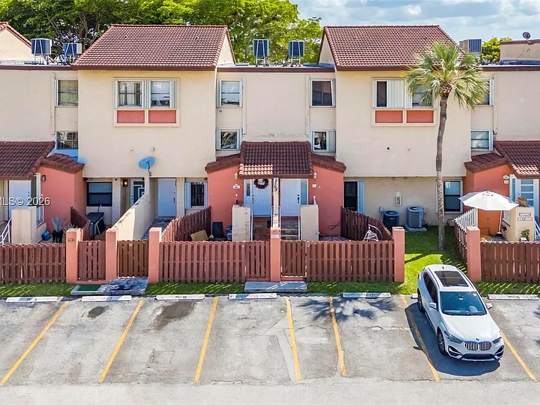 9937 NW 9th Street Cir #12-19 — Photo 2