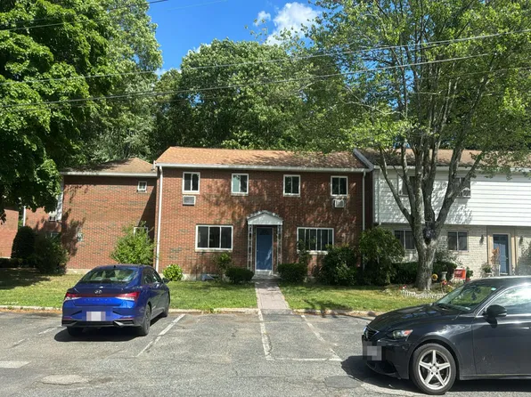 201 Bishop Dr Unit 201, Framingham, MA 01702