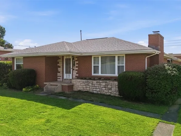 1366 Harris Hwy, Parkersburg, WV 26101