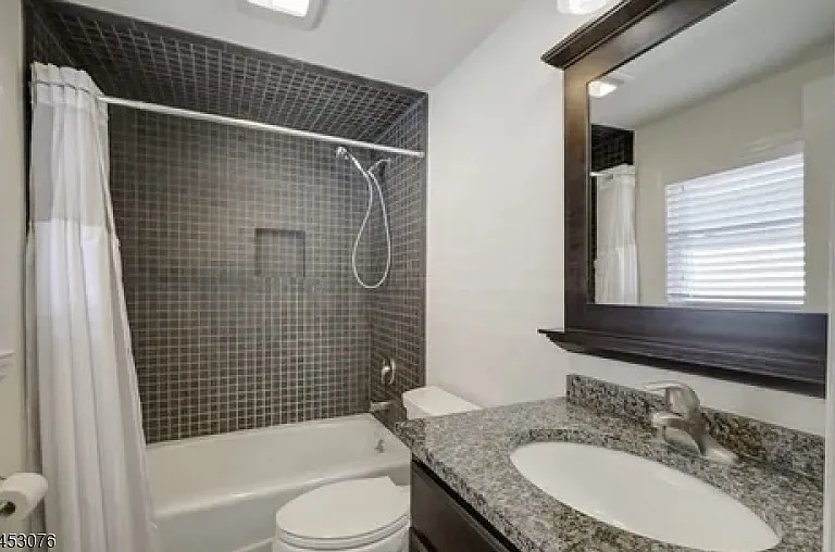 443 Downer St — Photo 14