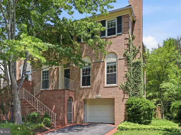 8904 Barrowgate Ct, Potomac, MD 20854