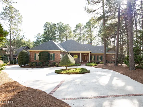 26 Strathaven Drive, Pinehurst, NC 28374