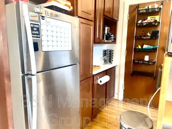 1063 W Dakin St #2, Chicago, IL 60613