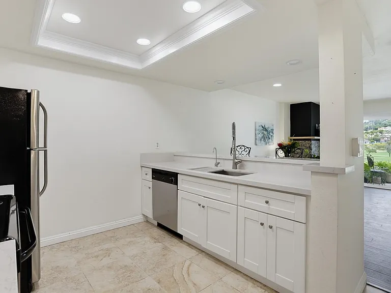 2508 Navarra Dr #403 — Photo 13