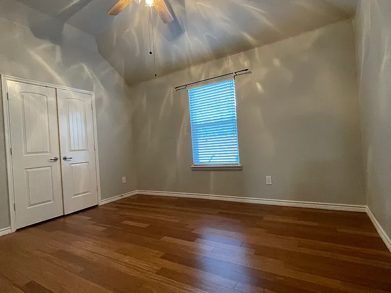 11921 Kingsville Dr — Photo 31