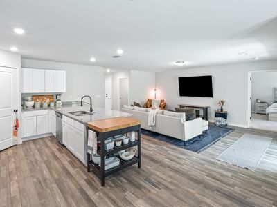 250 Lockwood Way E, Defuniak Springs, FL, 32435