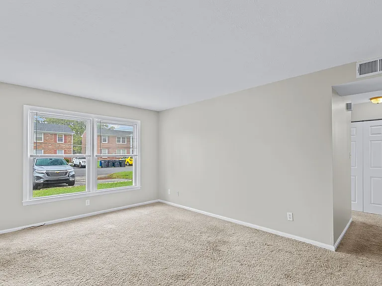 5115 Valiant Dr — Photo 9