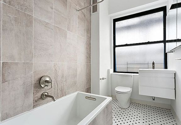 5th image of 57 W 75th St APT 3F