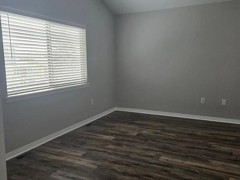 16055 Sequoia Dr — Photo 11
