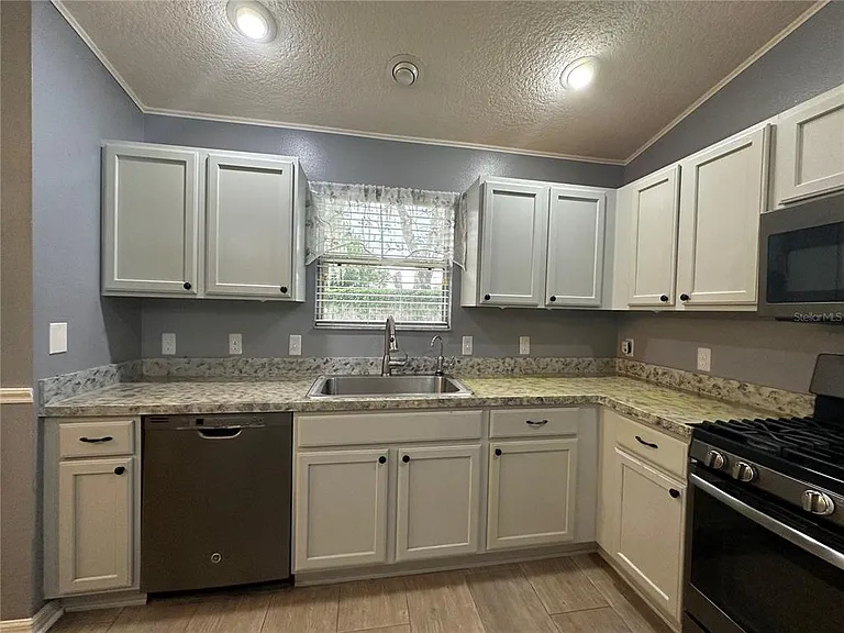 104 Cherry Blossom Ln — Photo 6