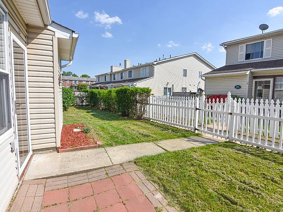 4th image of 32A Melissa St #71