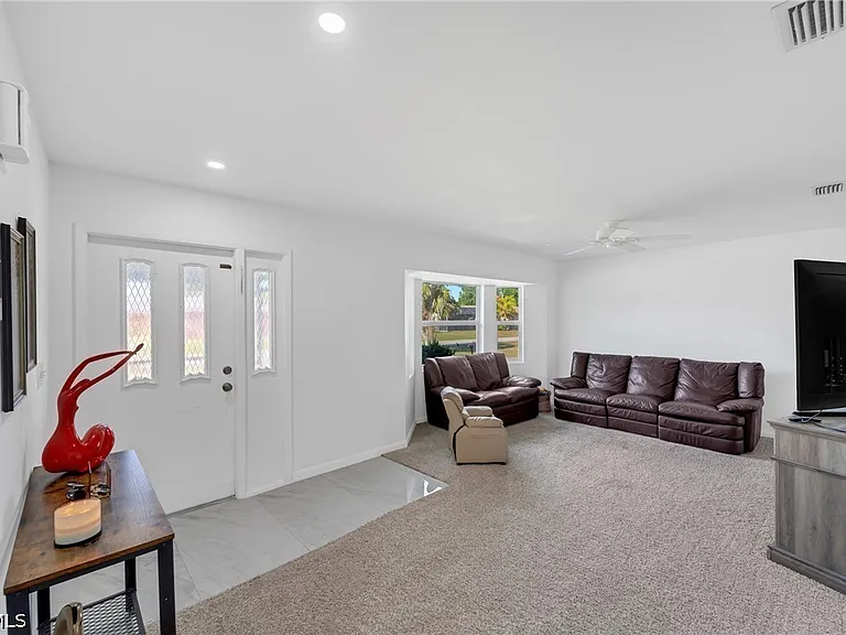 3271 Brooklyn Ave — Photo 15