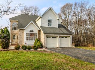 21 Carter Dr, Old Bridge, NJ