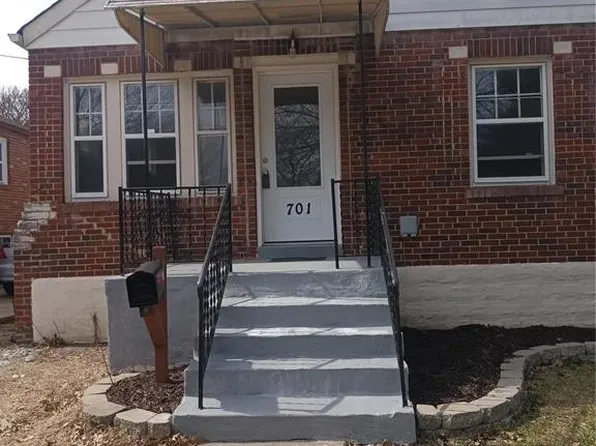 701 Reasor Pl, Saint Louis, MO 63135