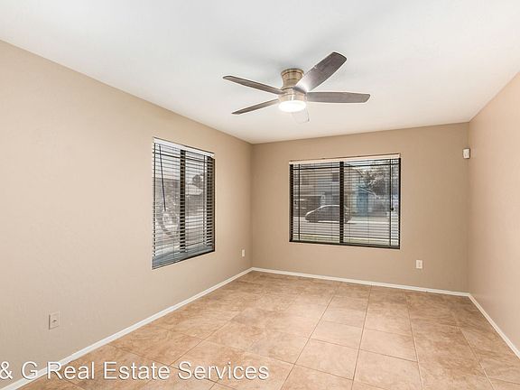 3rd image of 2090 E Palomino Dr