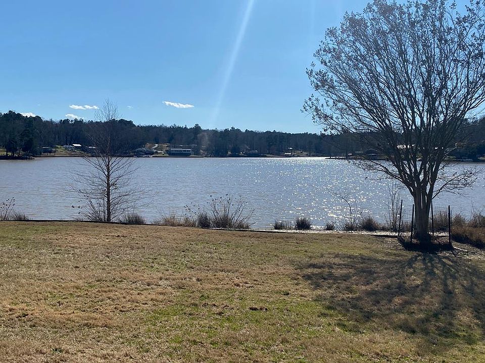 1st image of 912 Eagles Harbor Dr