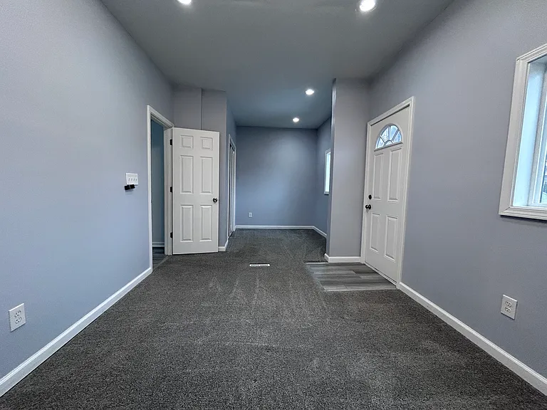 21 Amber St #1 — Photo 9