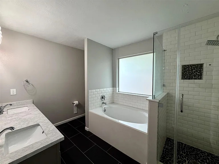 25206 Barmby Dr — Photo 13