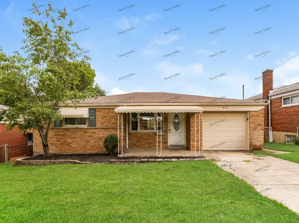 818 Woodyhill Dr, Cincinnati, OH 45238