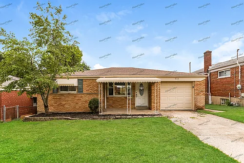 818 Woodyhill Dr Photo 1