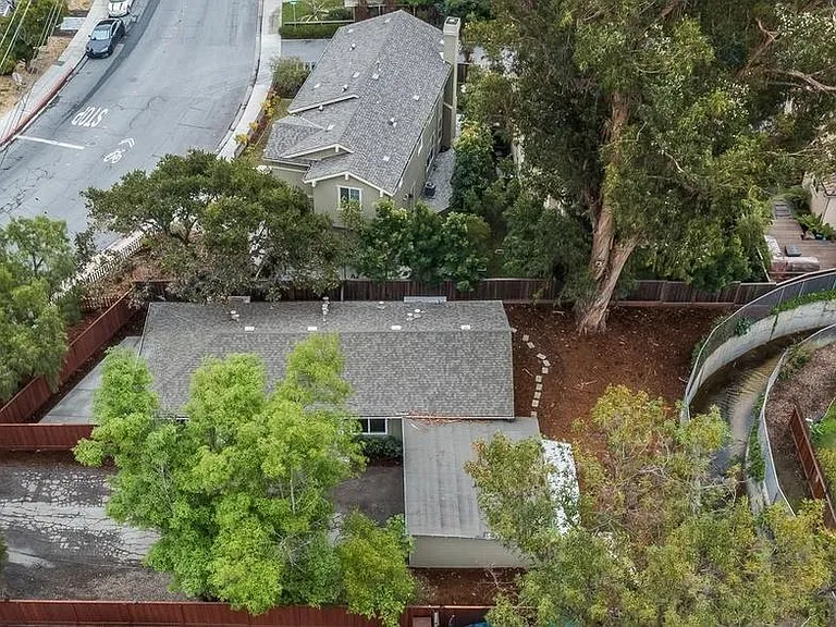 1382 Valota Rd — Photo 22