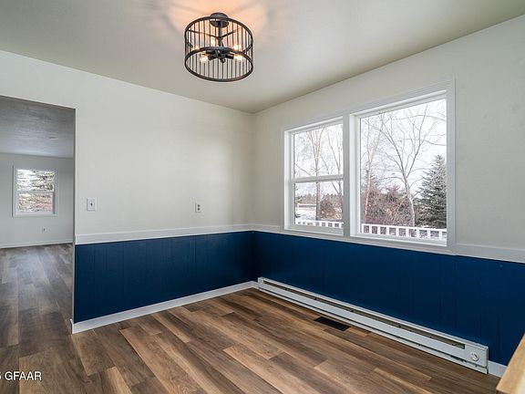 5th image of 17052 15th St NE