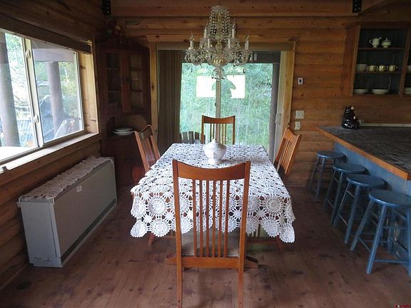 5th image of 236 Spruce Glen