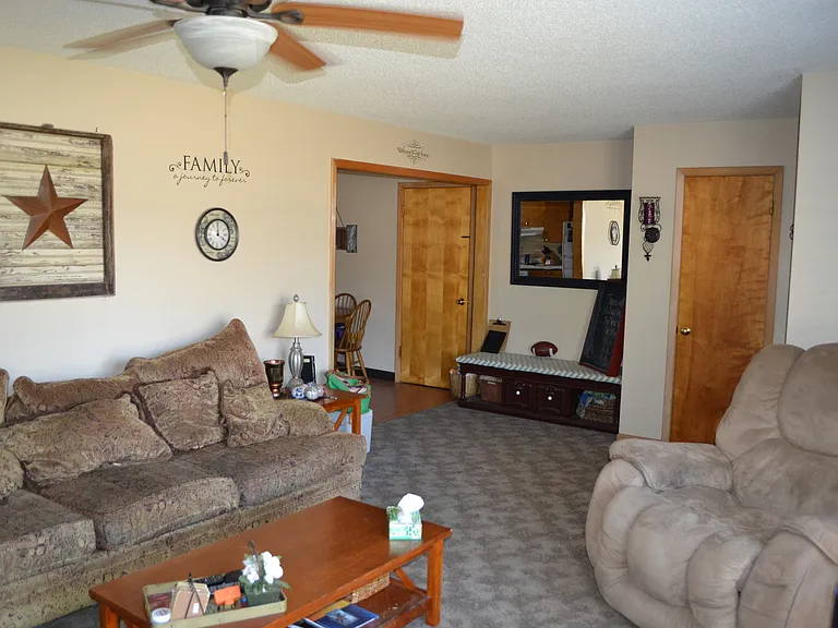 322 Webster St — Photo 7